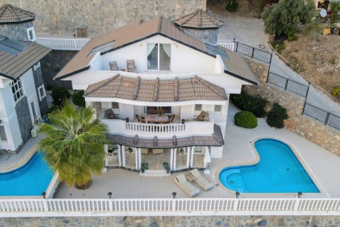 4+1 Villa  in Tepe, Alanya, Antalya, Turkey No. 104003
