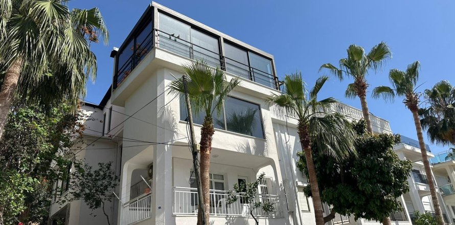 2+2 Villa in Alanya, Antalya, Turkey No. 213787
