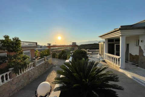 3+1 Villa in Mahmutlar, Antalya, Türkei Nr. 219907 - 24
