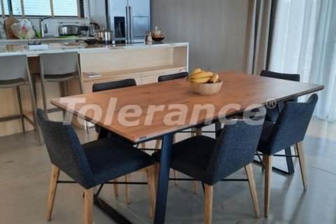 4+1 Villa  i Girne,  Nr. 106276 - 8