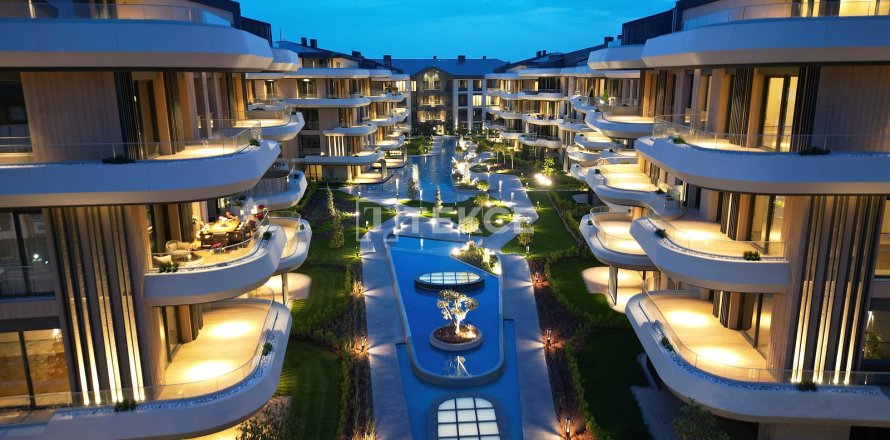 3+1 Leilighet  i Istanbul, Tyrkia Nr. 215688