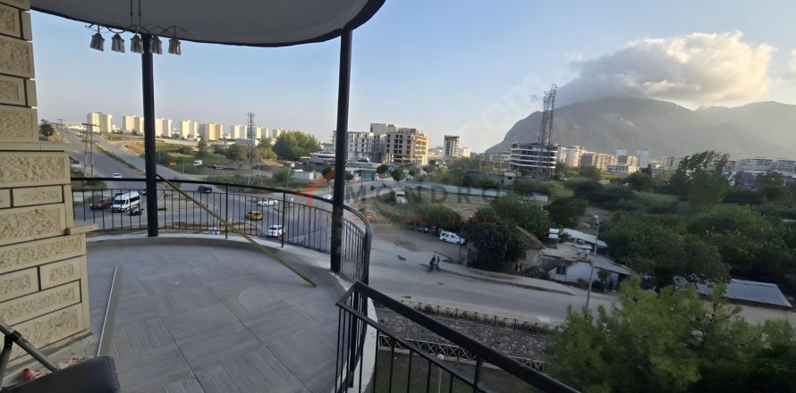 3+1 Lägenhet  i Konyaalti, Antalya, Turkiet Nr. 237476