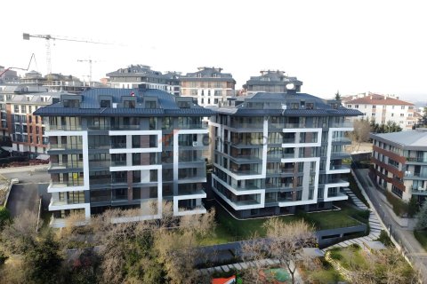 5+1 Apartment  in Üsküdar, Istanbul, Turkey No. 237478