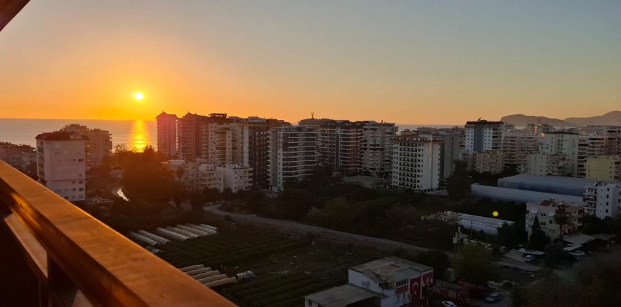 3+1 Lejlighed  i Mahmutlar, Antalya, Tyrkiet Nr. 217919