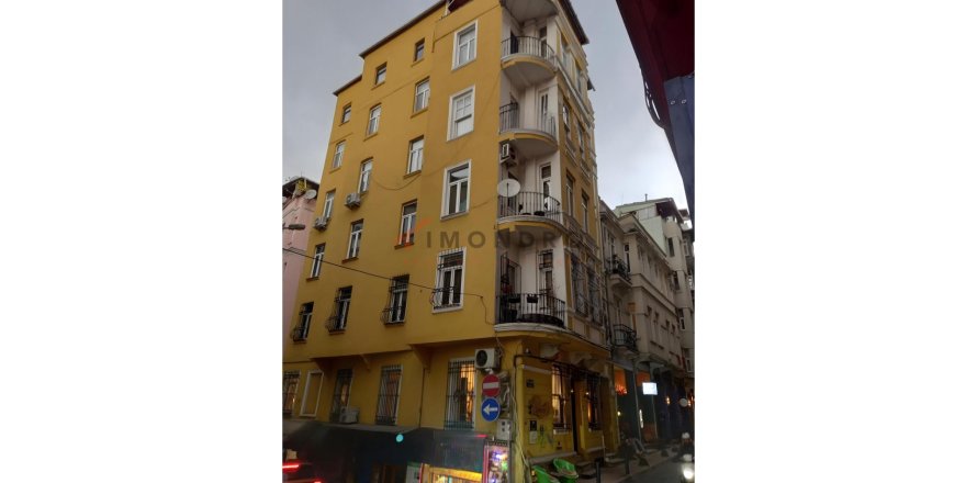 آپارتمان در Beyoglu، Istanbul ، ترکیه 4 خوابه ، 130 متر مربع. شماره 225205