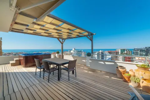 4+1 Apartment  in Alanya, Antalya, Turkey No. 223000