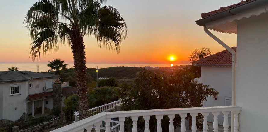 3+1 Villa  i Incekum, Antalya, Tyrkiet Nr. 218844