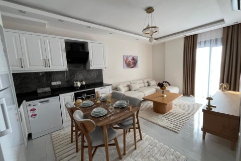 Daire  1+1  Oba, Antalya, Türkiye №217877