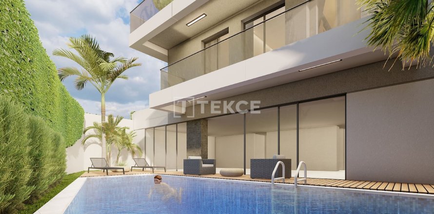 2+1 Penthouse  in Alanya, Antalya, Turkey No. 232396