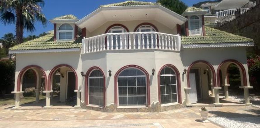 Villa  in Tepe, Alanya, Antalya, Turkey No. 221562
