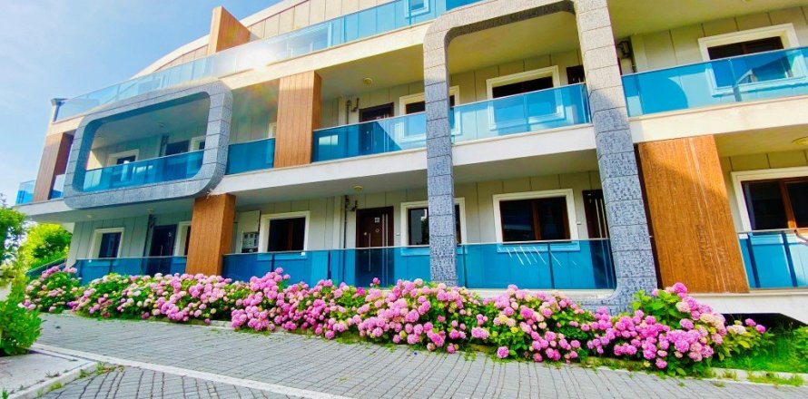 4+1 Wohnung  in Yalova, Türkei Nr. 135108