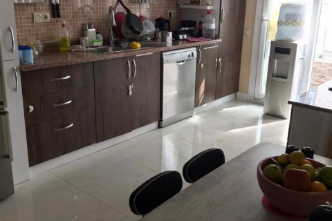 آپارتمان در Mersin ، ترکیه 3 خوابه ، 165 متر مربع. شماره 147677 - 16
