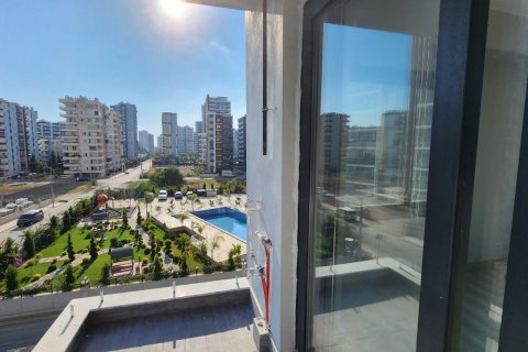 1+1 Wohnung in Mersin, Türkei Nr. 142352 - 2