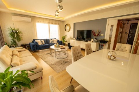 3+1 Lägenhet  i Izmir, Turkiet Nr. 142929