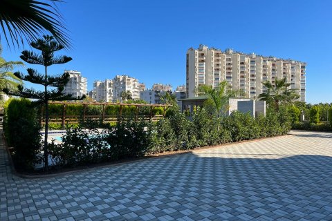 آپارتمان در  Mersin ، ترکیه 3 خوابه ، 130 متر مربع.  شماره 113310 - 2