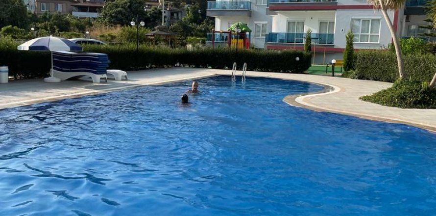آپارتمان در  Alanya ، ترکیه 3 خوابه ، 180 متر مربع.  شماره 135084
