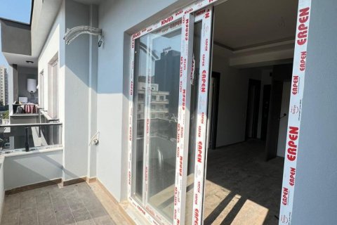 Продажа квартиры в Мерсине, Турция 1+1, 57м2, №142034 – фото 16
