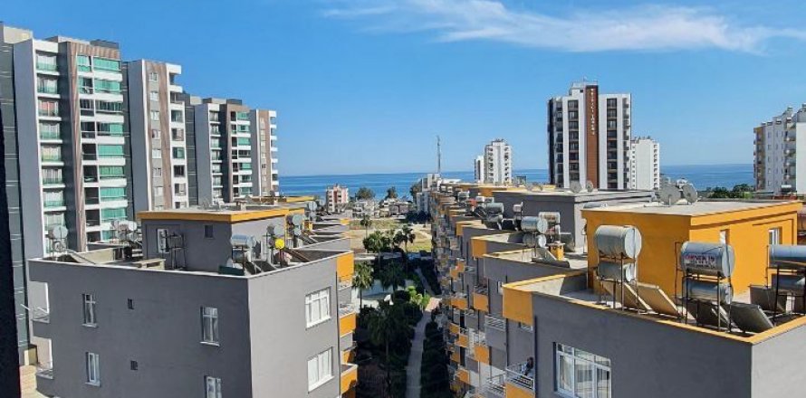 1+1 Apartment in Mersin, Turkey No. 120931