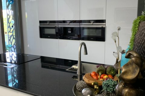 4+1 Villa  in Kusadasi, Aydin, Türkei Nr. 133320 - 6