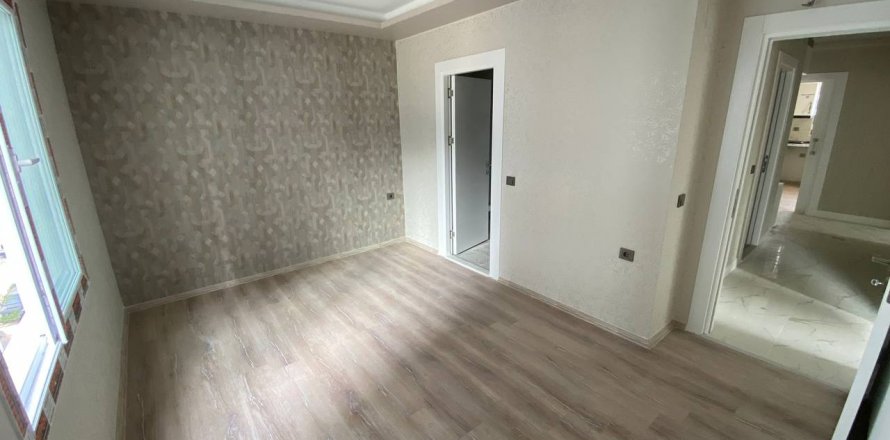 2+1 Apartment in Mersin, Turkey No. 133073