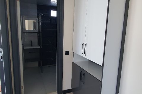 Apartment for sale in Mersin, Turkey, 1 bedroom, 60m2, No. 120931 – photo 24