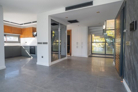 Продажа виллы  в Измире, Турция 5+1, 220м2, №143627 – фото 11