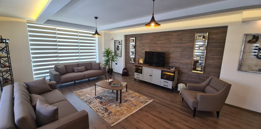 3+1 Lägenhet  i Kusadasi, Aydin, Turkiet Nr. 113929
