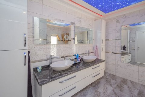 4+1 Villa  i Alanya, Antalya, Turkiet Nr. 145852 - 17