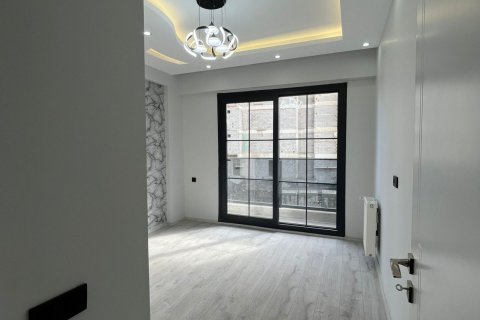 1+1 Wohnung  in Mersin, Türkei Nr. 120909 - 8