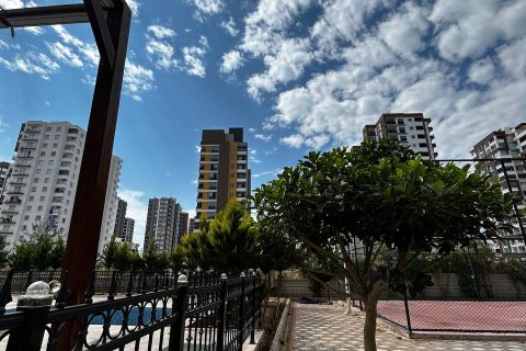 2+1 Wohnung  in Mersin, Türkei Nr. 139861