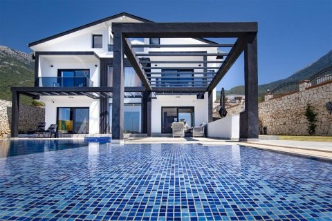 6+1 Villa in Fethiye, Mugla, Turkey No. 210394