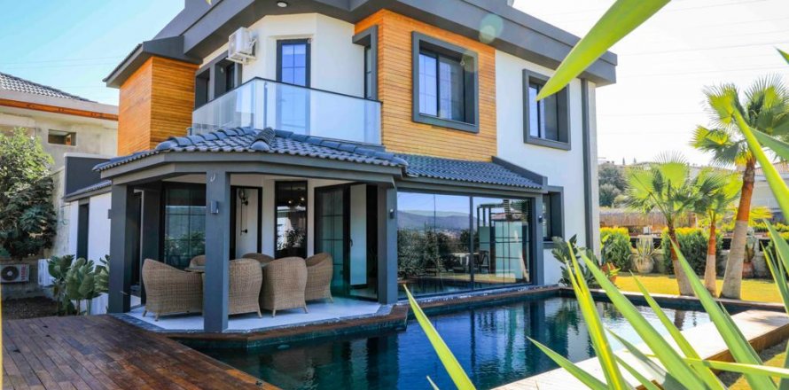 4+1 Villa i Izmir, Tyrkia Nr. 142368