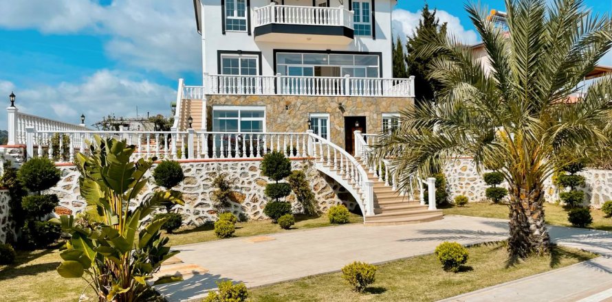 5+1 Apartment in Gazipasa, Antalya, Turkey No. 113266