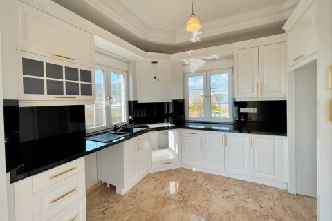 Apartment for sale in Gazipasa, Antalya, Turkey, 5 bedrooms, 300m2, No. 113266 – photo 3