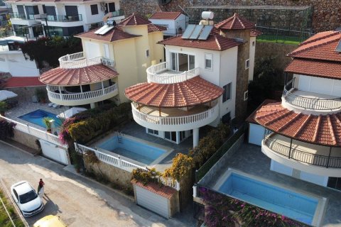 ویلا در  Alanya ، ترکیه 5 خوابه ، 300 متر مربع.  شماره 121510