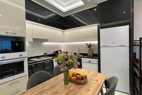 Квартира  1+1 в Махмутларе, Анталья, Турция №135558