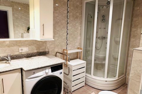 Apartment for sale in Mahmutlar, Antalya, Turkey, 2 bedrooms, 800m2, No. 143626 – photo 2