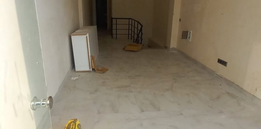 Commercial property  in Oba, Antalya, Turkey No. 135971