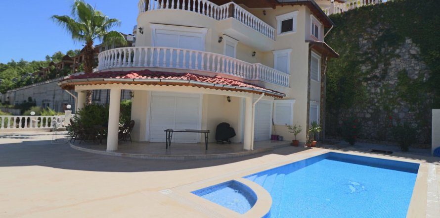 3+1 Villa  in Kargicak, Alanya, Antalya, Türkei Nr. 146935