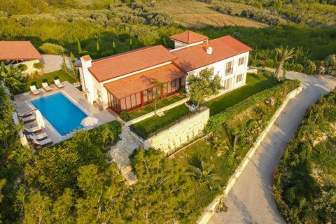 ویلا در  Kusadasi ، ترکیه 6 خوابه ، 255 متر مربع.  شماره 136334 - 19