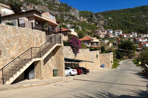 3+1 Villa  in Tepe, Alanya, Antalya, Turkey No. 132032
