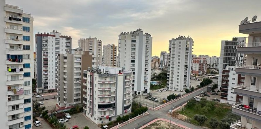 3+1 Apartment  in Mersin, Turkey No. 147246