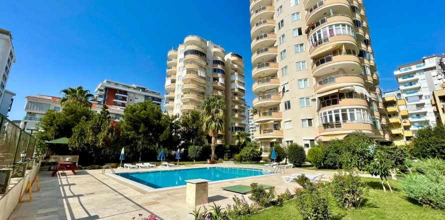 3+1 Penthouse in Mahmutlar, Antalya, Turkey No. 144436