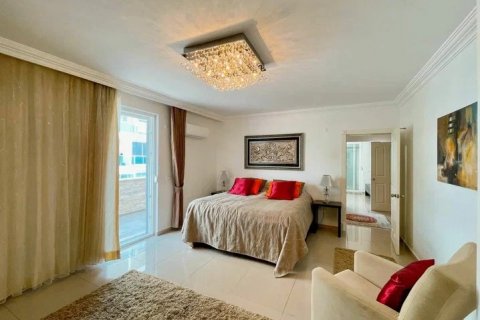 پنت هاس در Mahmutlar ، ترکیه 3 خوابه ، 250 متر مربع. شماره 112864 - 24