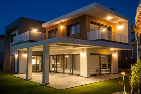 Продажа виллы  в Измире, Турция 5+1, 220м2, №143627 – фото 17