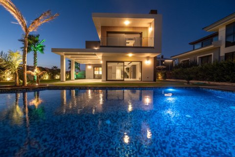 Продажа виллы  в Измире, Турция 5+1, 220м2, №143627 – фото 16