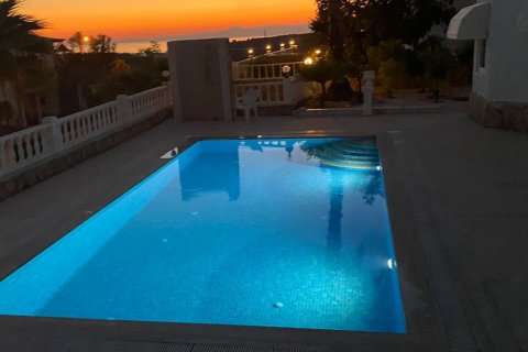 3+1 Villa  i Incekum, Antalya, Tyrkia Nr. 123192 - 27