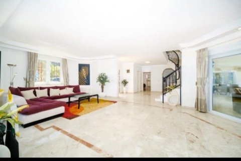 4+2 Villa i Kargicak, Alanya, Antalya, Tyrkiet Nr. 121561 - 18