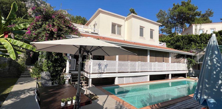 5+1 Villa  i Gocek, Mugla, Tyrkiet Nr. 194086