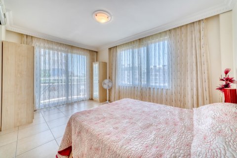 2+1 Lägenhet i Oba, Antalya, Turkiet Nr. 134866 - 4